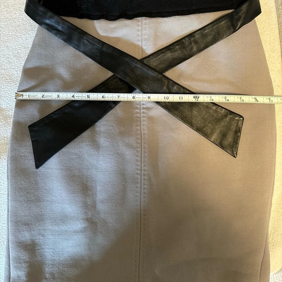 Per Se by Carlisle skirt with leather belt - Picture 9 of 9